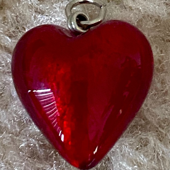 Red Murano Heart Charm - Picture 2 of 3
